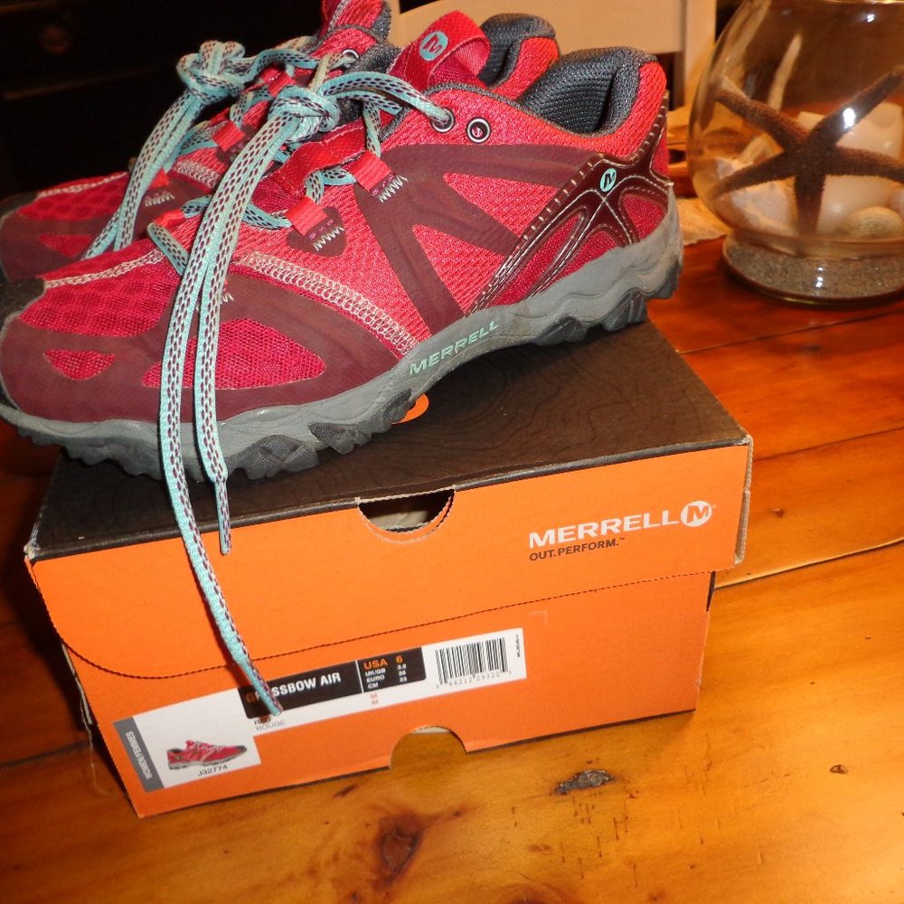 Merrell Grassbow Air Trail Running Shoe Red 6M Tie Laces (In Box)